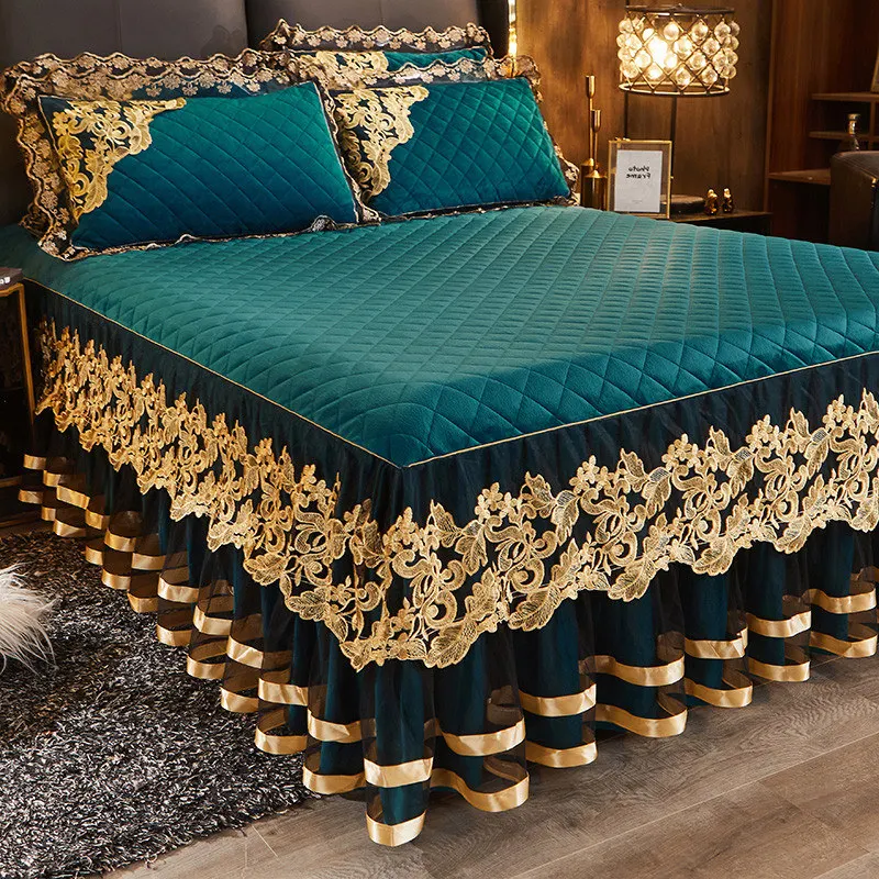Embroidery Ai - Vàng Thêu Nhung Mền Chần Gòn