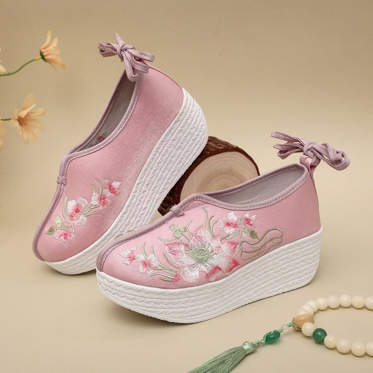 Embroidery Skirt - Woman Ethnic Style Wedges Embroidered Shoes