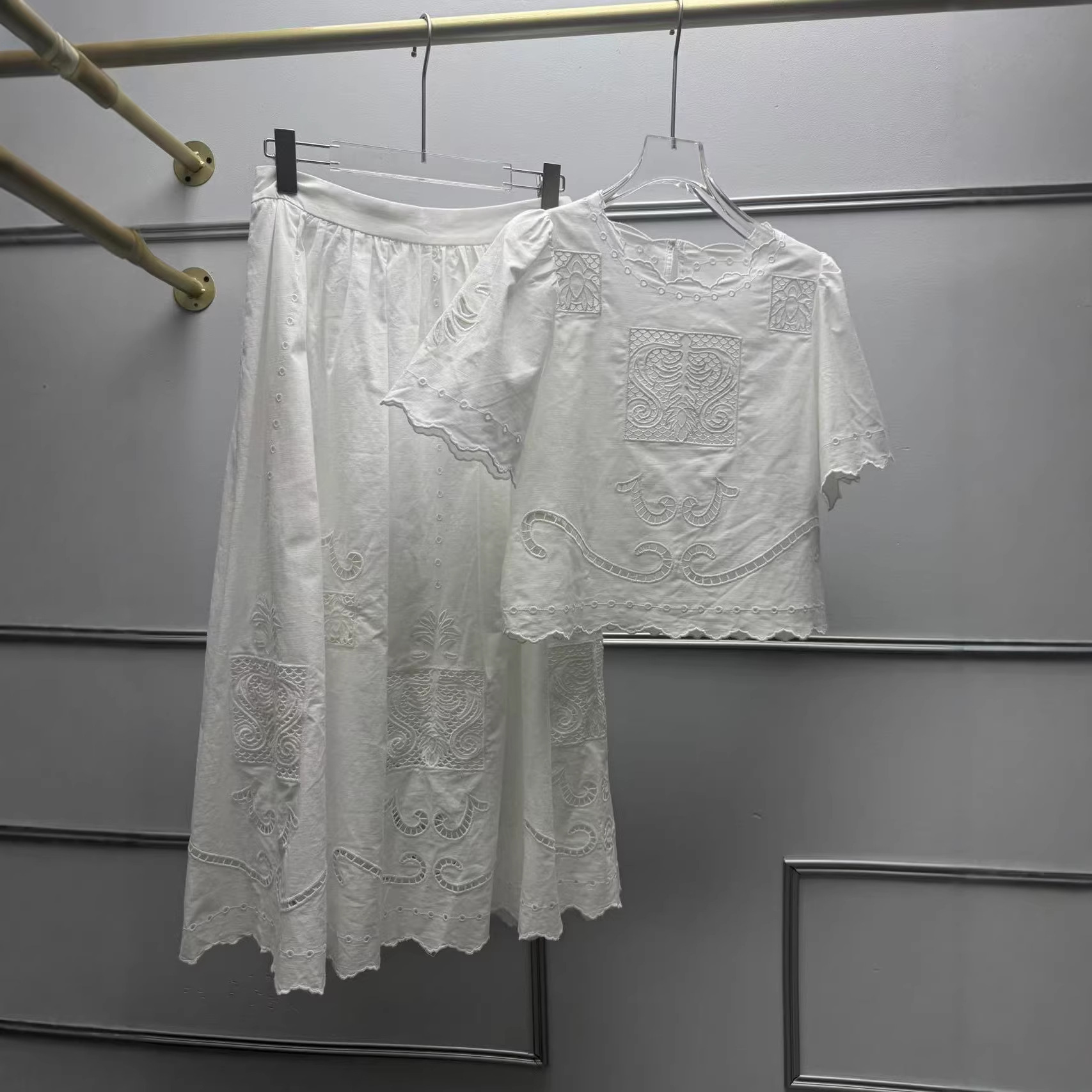 Slimming Effect Hollow out Emb - đánh giá và giá Embroidery Effect