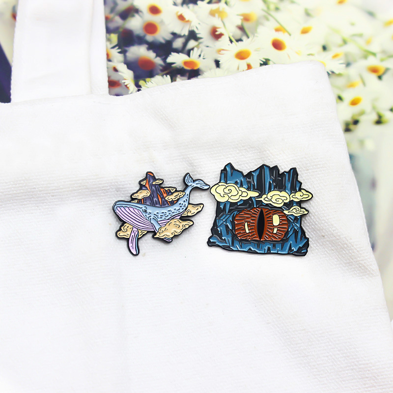 Cartoon Peak Devil's eye and W - đánh giá và giá Embroidery Fish