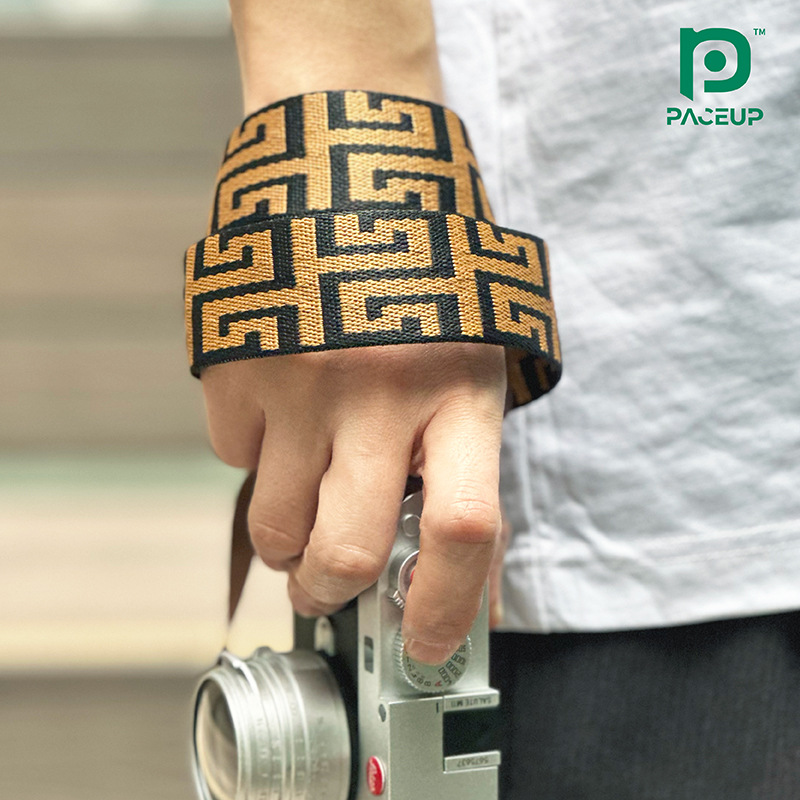 Camera Strap Embroidery Classi - đánh giá và giá Embroidery Alpha